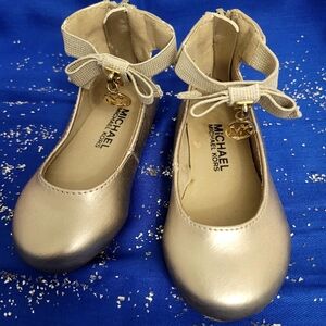 Michael Kors Kenya Kay Signature Logo Charm Ballet Flats,  Size 5, BRAND-NEW